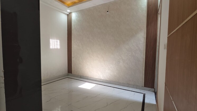 Room, noida central 3 Bedroom 72 Sq.Yd. Villa In Noida Central Noida 8754925
