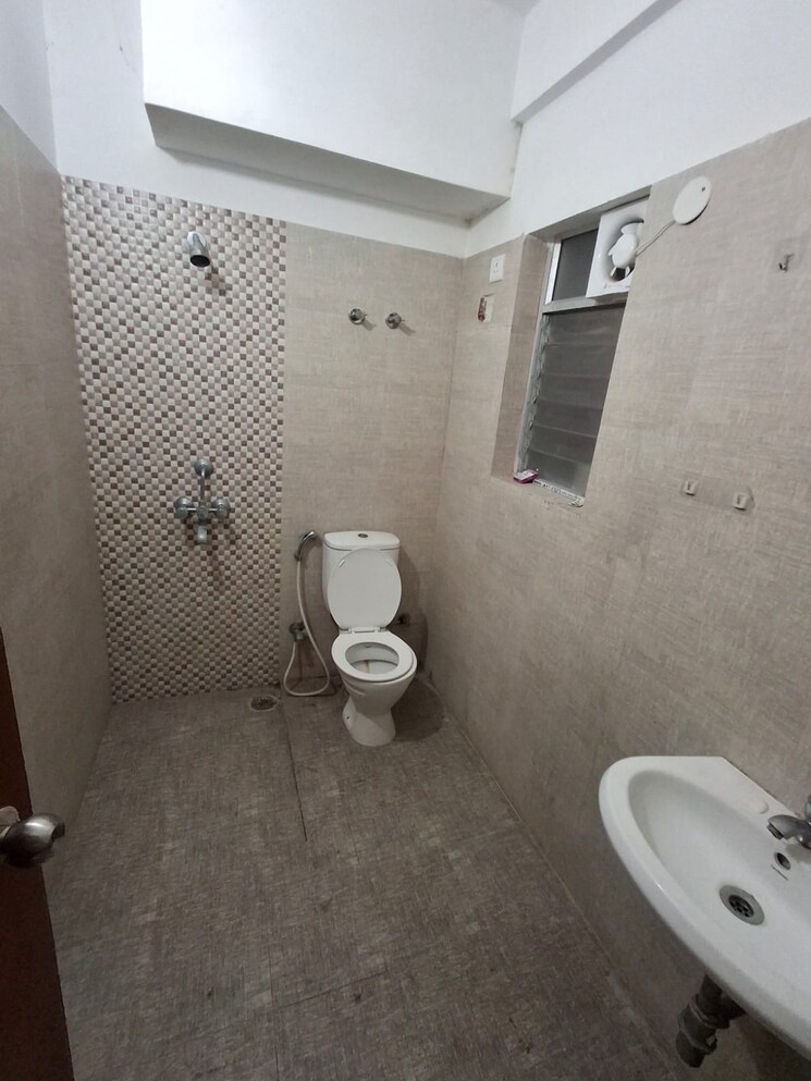 Bathroom, rajat-avante 2 Bedroom 813 Sq.Ft. Apartment In Joka Kolkata 8754948