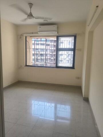 Room in 2 BHK Apartment at Hill Side Powai, Powai – for Rent