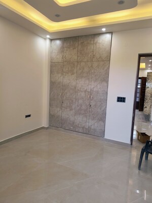 Room in 3.5 BHK Independent House at Sahastradhara – for Sale