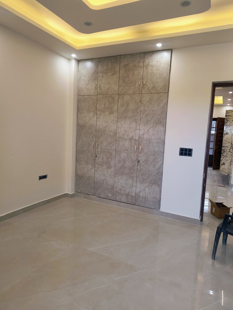 Room, sahastradhara 3.5 Bedroom 120 Sq.Yd. Independent House In Sahastradhara Dehradun 8754976