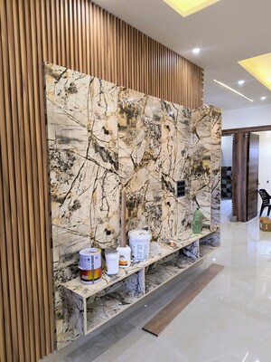 Room in 3.5 BHK Independent House at Sahastradhara – for Sale