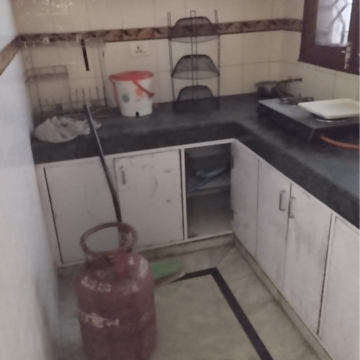 Kitchen in 1 BHK Builder Floor at Sector 23 – for Rent