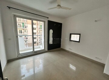 Room in 3 BHK Apartment at JM Aroma, Sector 75 – for Sale