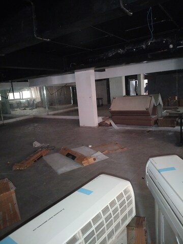 Parking in  Showroom at Thaltej – for Rent