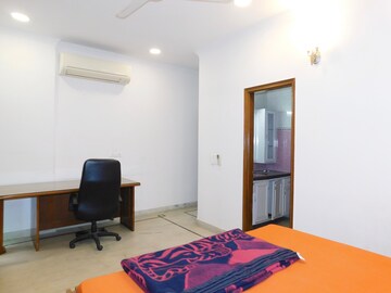 Living Room in 3 BHK Builder Floor at Defence Colony – for Rent