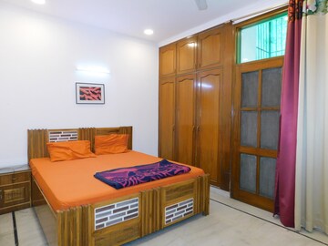Bedroom in 3 BHK Builder Floor at Defence Colony – for Rent