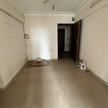 Room in 1 BHK Apartment at Tharwani Vedant Millenia, Titwala – for Rent
