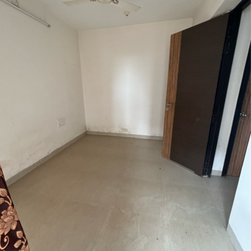 Room in 1 BHK Apartment at Tharwani Vedant Millenia, Titwala – for Rent