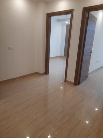 Room in 3 BHK Builder Floor at BPTP District Phase 2, Sector 84 – for Sale