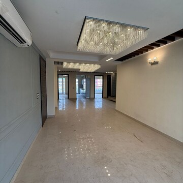 Living Room in 4 BHK Apartment at Aradhya Homes, Sector 67a – for Rent