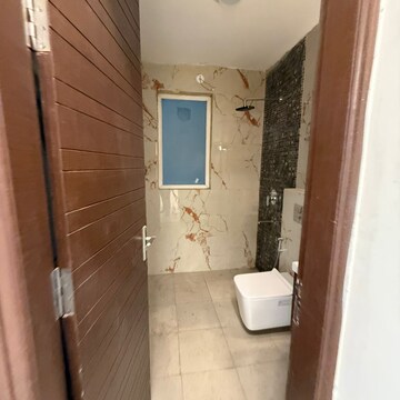 Bathroom in 4 BHK Apartment at Aradhya Homes, Sector 67a – for Rent