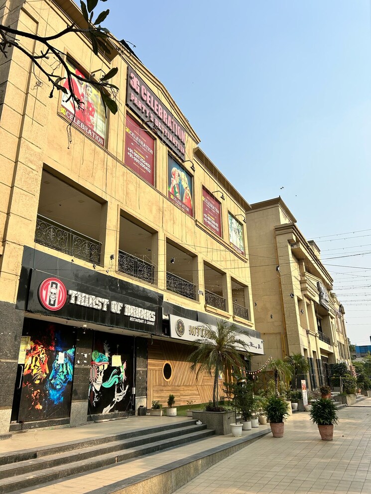 Exterior View, shakti khand 2 Commercial Showroom 2700 Sq.Ft. In Shakti Khand 2 Ghaziabad 8755134