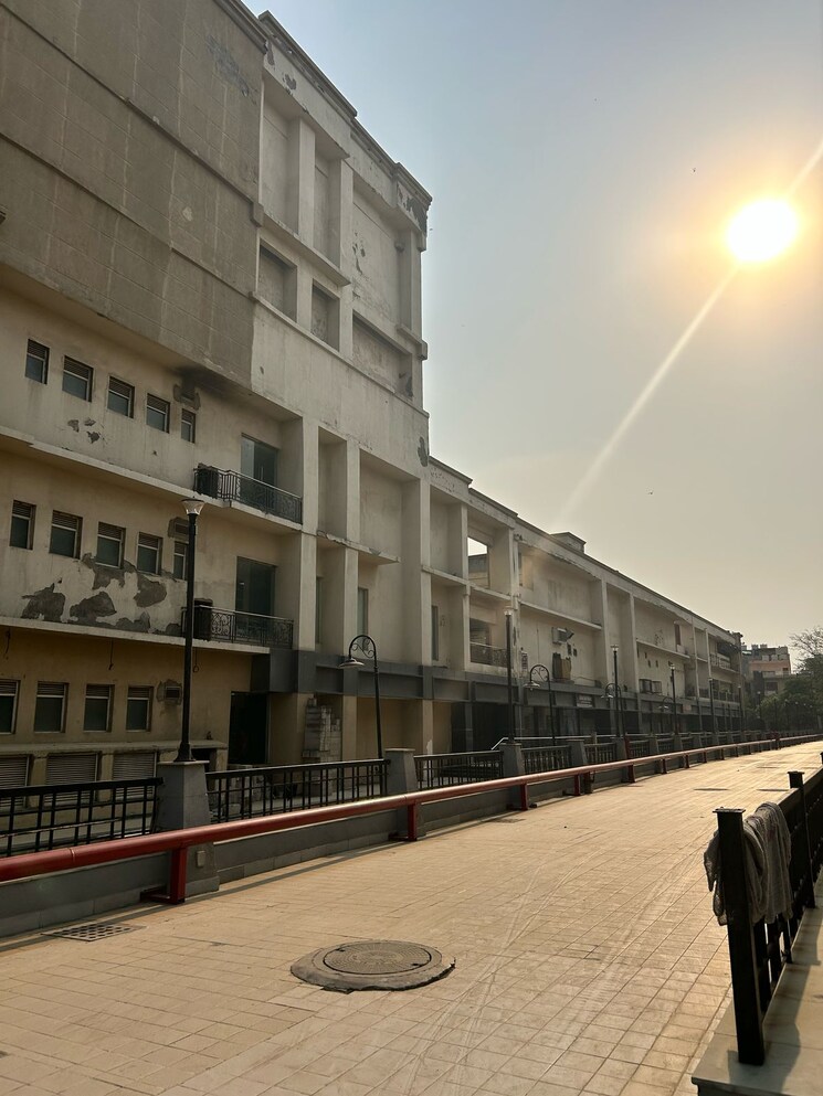 Exterior View, shakti khand 2 Commercial Showroom 2700 Sq.Ft. In Shakti Khand 2 Ghaziabad 8755134