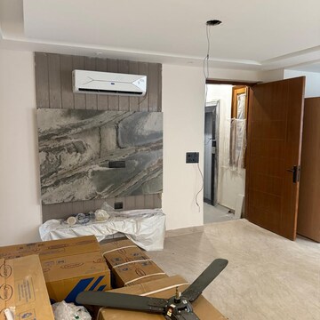 Bedroom in 3 BHK Builder Floor at Sector 55 – for Rent
