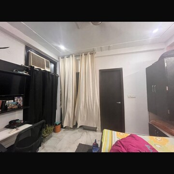 Team Area in 1 BHK Builder Floor at Sector 24 – for Rent