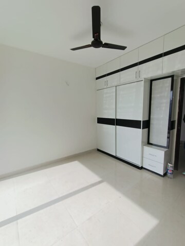 Room in 2 BHK Apartment at Signature Global Proxima, Sector 89 – for Rent