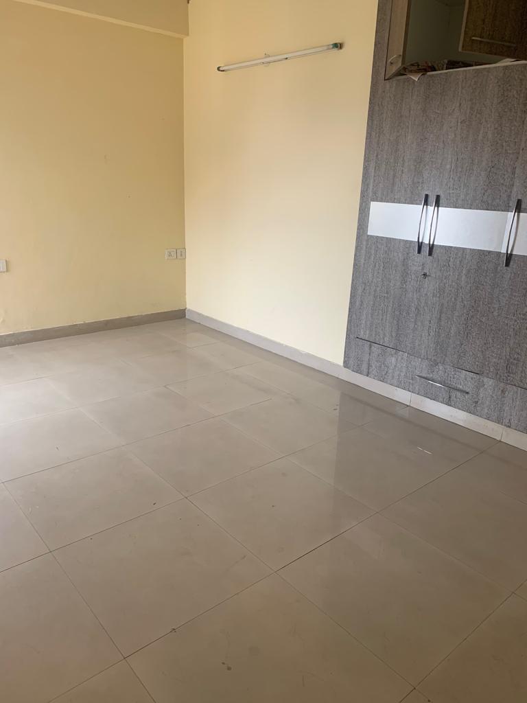 2.5 BHK + Extra Room Apartment For Sale in RPS Savana