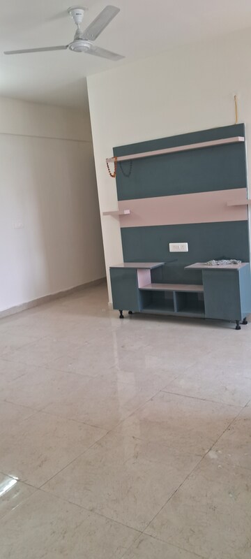 Furnished Amenities in 2 BHK Apartment at Signature Global Proxima, Sector 89 – for Rent