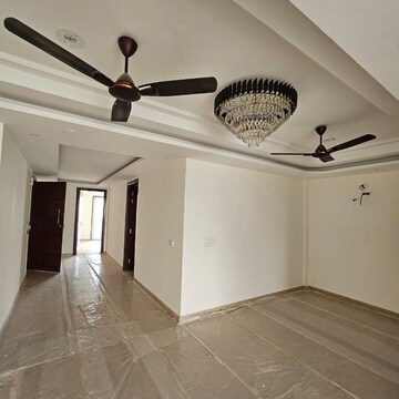 Living Room in 3 BHK Builder Floor at Sector 57 – for Rent