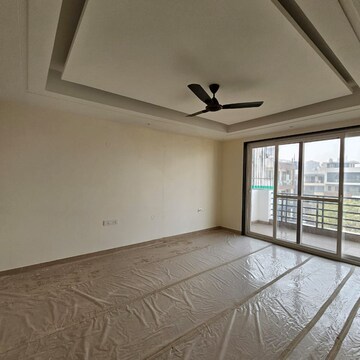 Living Room in 3 BHK Builder Floor at Sector 57 – for Rent