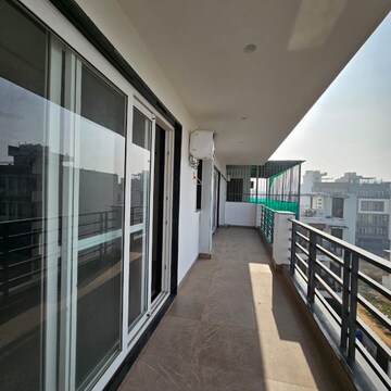 Balcony in 3 BHK Builder Floor at Sector 57 – for Rent