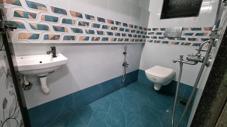 Bathroom, evershine nagar 1 Bedroom 585 Sq.Ft. Apartment In Evershine Nagar Mumbai 8755140