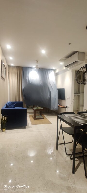 Master Bedroom in 1 BHK Apartment at Hiranandani Regent Hill, Powai – for Rent