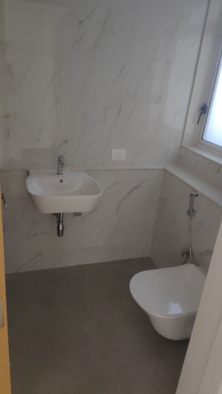 Bathroom, lodha-bella-vita 3 Bedroom 1005 Sq.Ft. Apartment In Nibm Road Pune 8755192