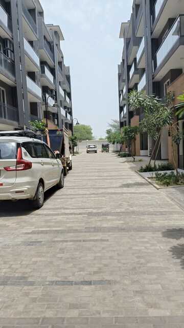 Parking in 3.5 BHK Apartment at M3M Soulitude, Sector 89 – for Rent