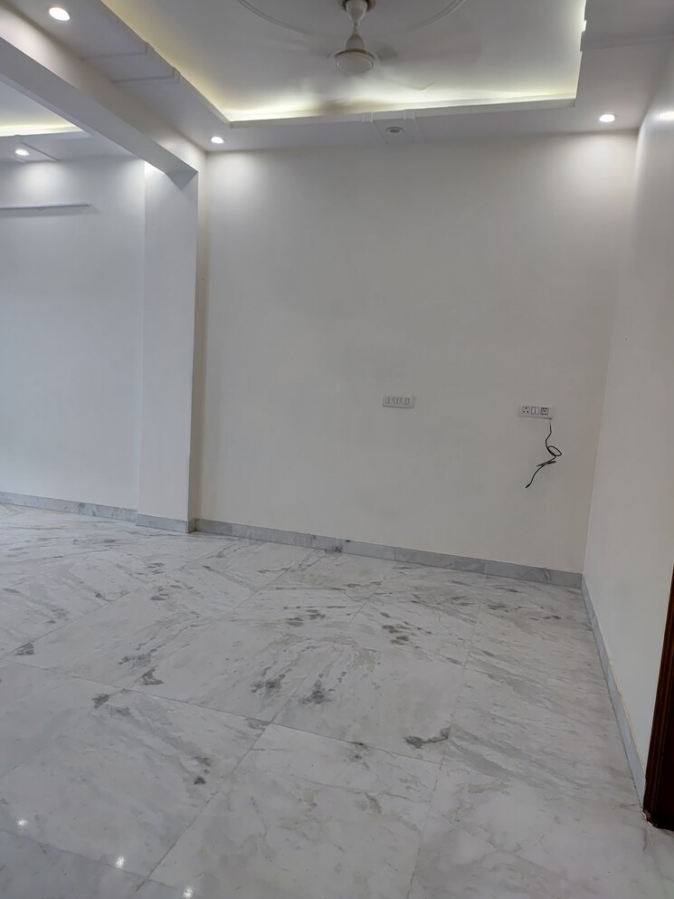 Room, rwa-apartments-sector-47 2 Bedroom 112 Sq.Mt. Builder Floor In Sector 47 Noida 8755186