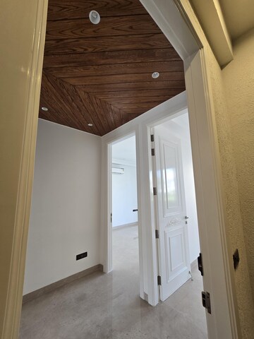 Bathroom in 3 BHK Builder Floor at Defence Colony – for Rent