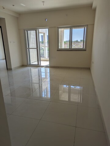 Room in 2 BHK Apartment at Puravankara Silversands, Mundhwa – for Sale