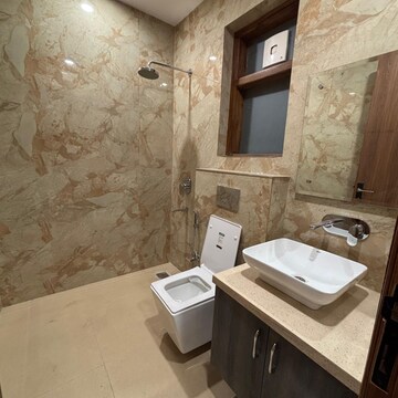 Bathroom in 3 BHK Builder Floor at Sector 43 – for Rent