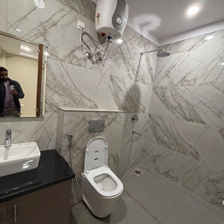 Bathroom, sector 43 3 Bedroom 3200 Sq.Ft. Builder Floor In Sector 43 Gurgaon 8755226