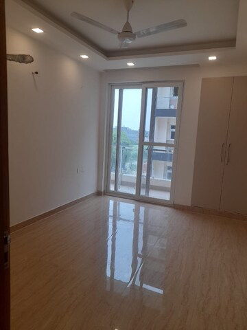Room in 3.5 BHK Builder Floor at Puri Aman Vilas, Sector 89 – for Sale