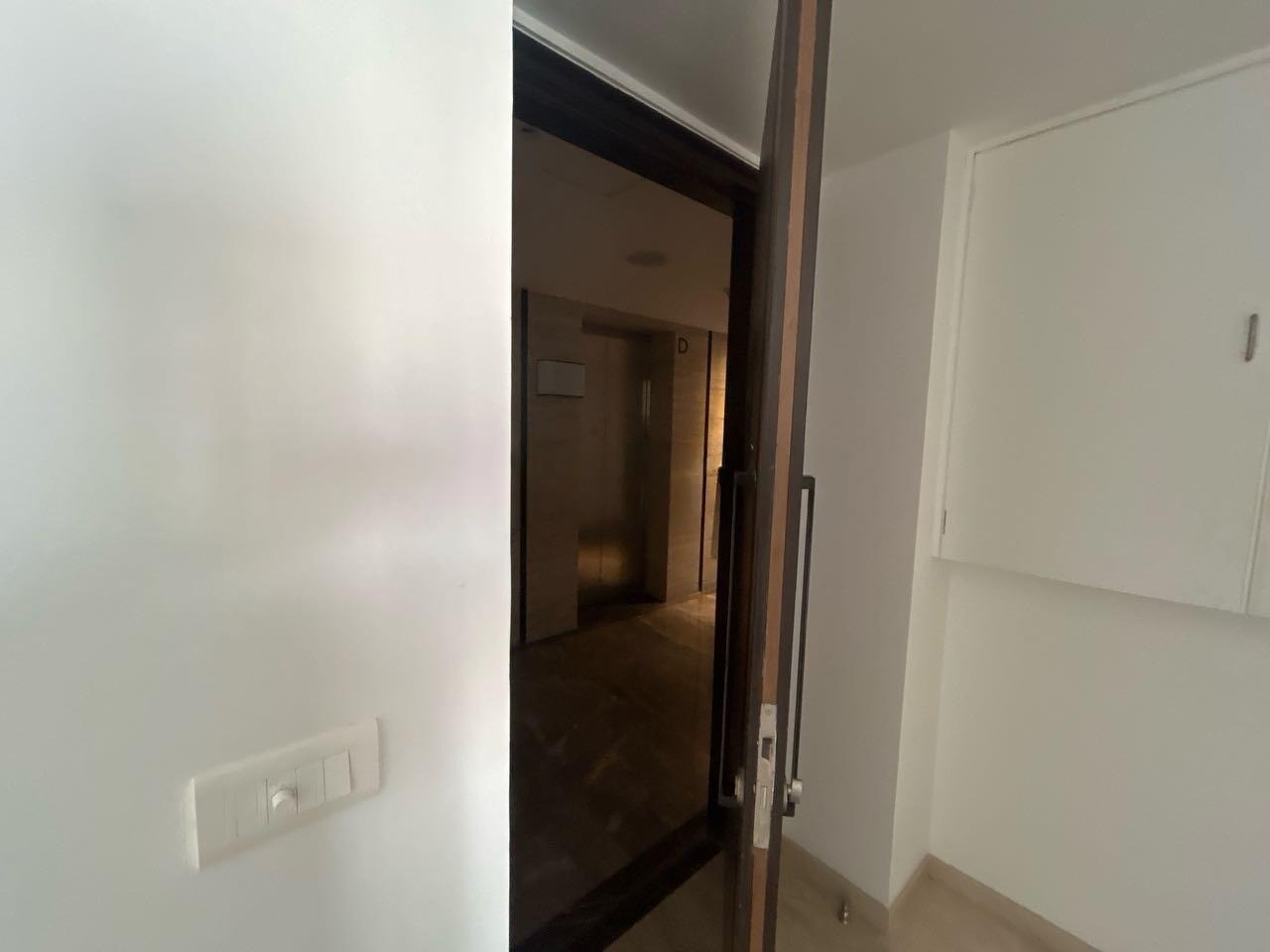 2 BHK + Servant Room Apartment For Rent in Lodha The Park Trump Tower