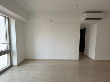 Room in 2 BHK Apartment at Lodha The Park Trump Tower, Worli – for Rent