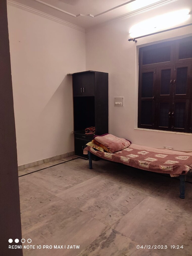 Bedroom, laxman vihar phase 2 4 Bedroom 70 Sq.Yd. Independent House In Laxman Vihar Phase 2 Gurgaon 8755293