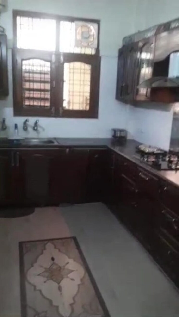 Kitchen, laxman vihar phase 2 4 Bedroom 70 Sq.Yd. Independent House In Laxman Vihar Phase 2 Gurgaon 8755320
