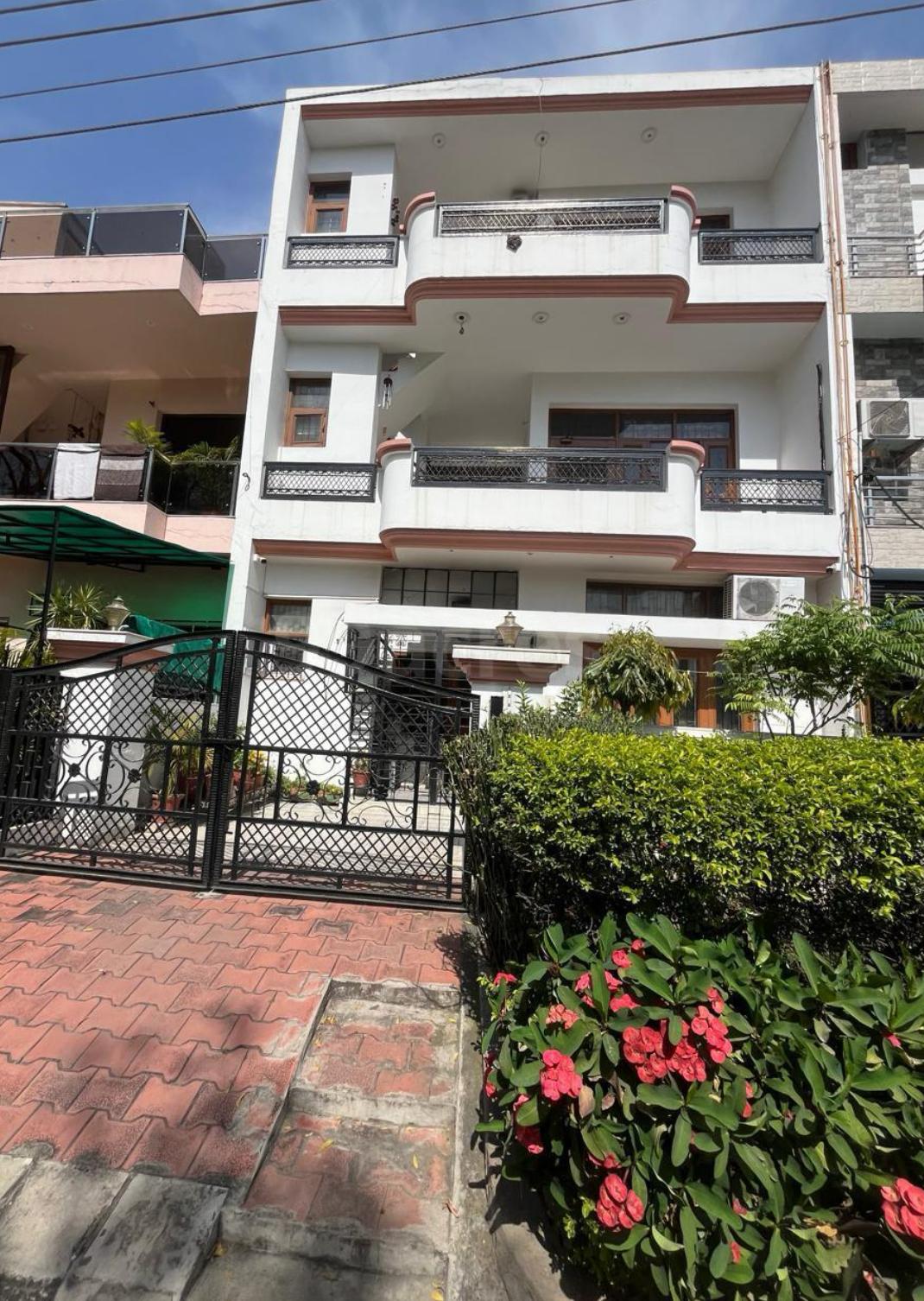 6+ BHK Independent House For Sale in Sector 40