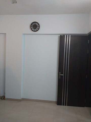 Room in 2 BHK Builder Floor at Sharda Florentia, Kharadi – for Rent