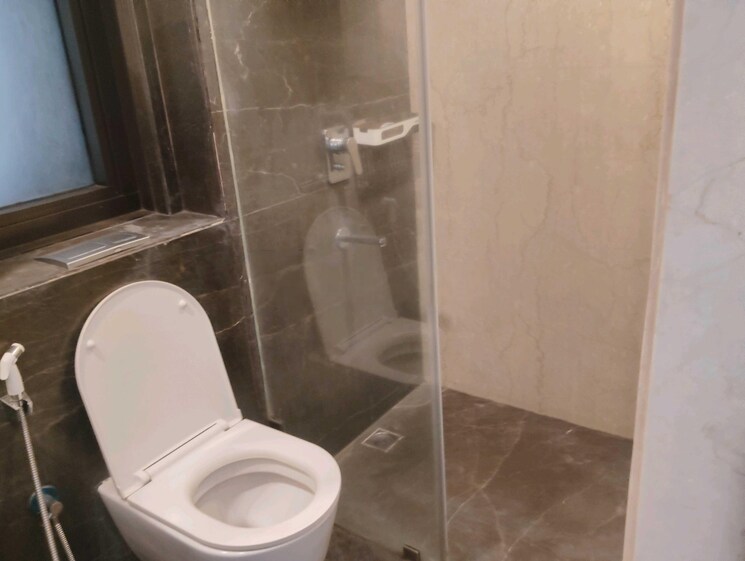 Bathroom, lodha-the-park-trump-tower 2 Bedroom 890 Sq.Ft. Apartment In Worli Mumbai 8755344