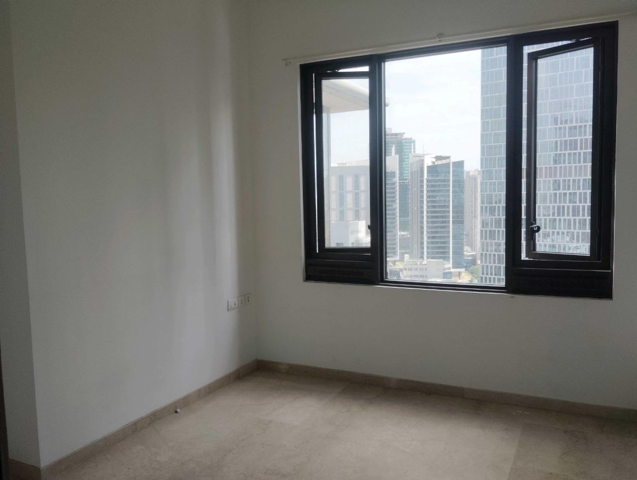 2 BHK + Servant Room Apartment For Rent in Lodha The Park Trump Tower