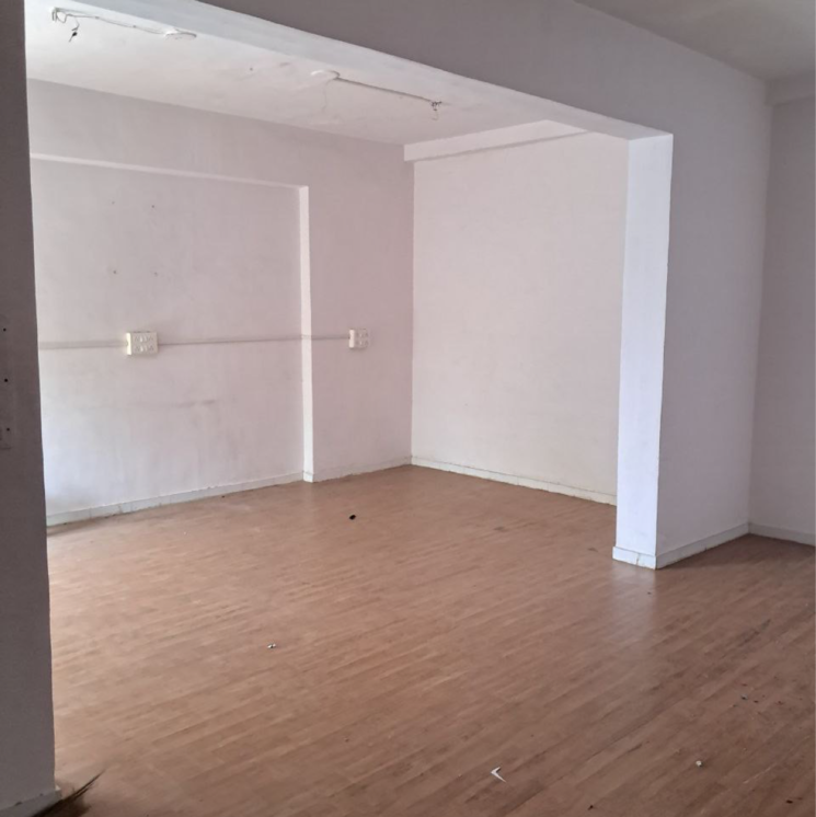 Room, nehru nagar Commercial Office Space 6831 Sq.Ft. In Nehru Nagar Ahmedabad 8755410