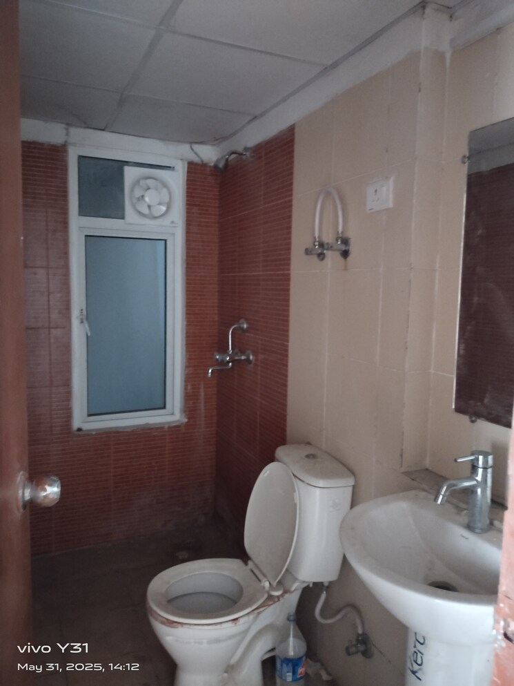 Bathroom, mahagun-mywoods 2.5 Bedroom 1190 Sq.Ft. Apartment In Sector 16c Greater Noida Greater Noida 8755512