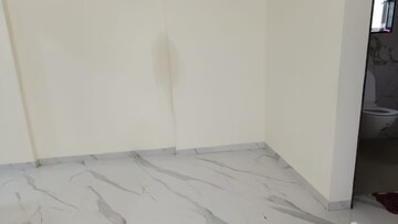 Room in 2 BHK Apartment at Arihant View, Santacruz East – for Rent