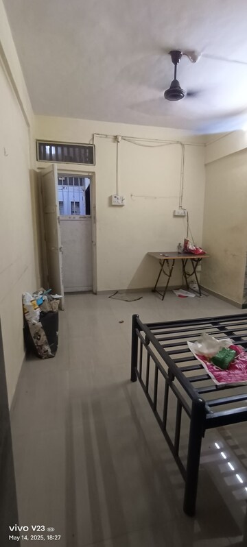 Room in 3 BHK Apartment at LnT Crescent Bay T3, Parel – for Rent