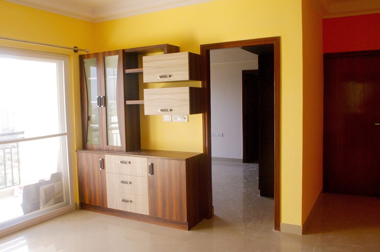 Room, monarch-serenity  1540 Sq.Ft. Plot In Thanisandra Main Road Bangalore 8755466