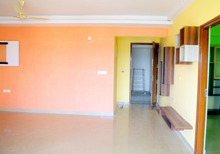Room, monarch-serenity  1540 Sq.Ft. Plot In Thanisandra Main Road Bangalore 8755466